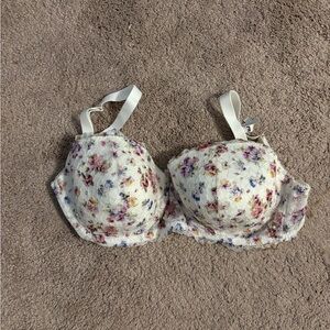 Intimissimi | NWT Floral Lace Bra
